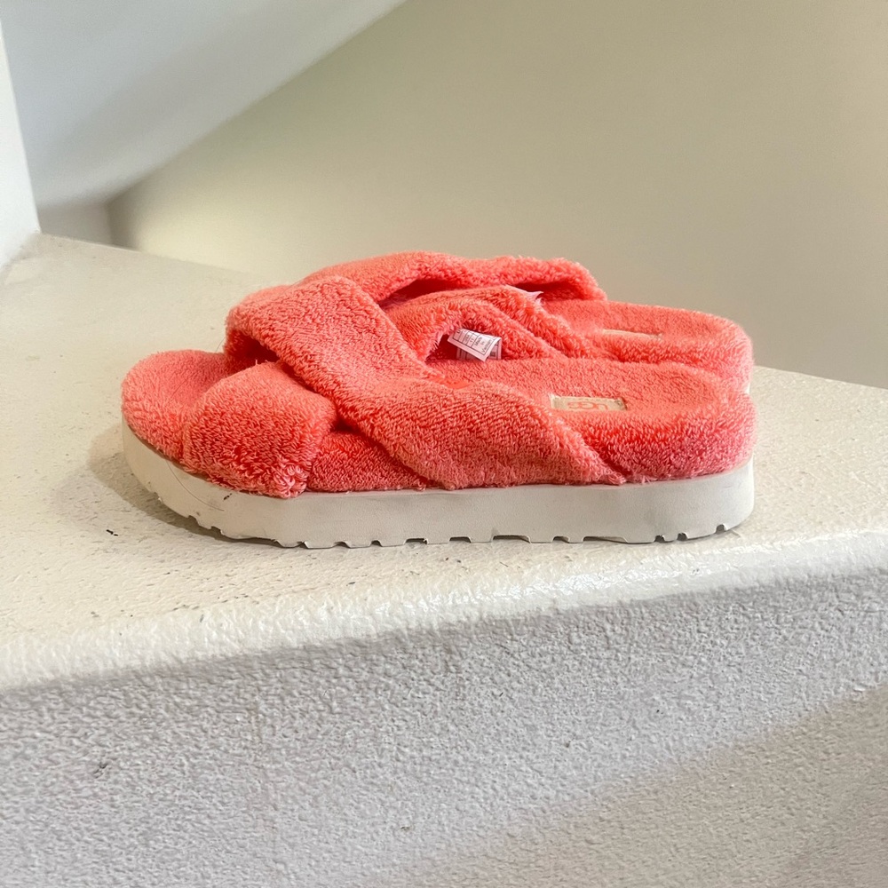 UGG Fuzz Sugar Terry Cross Slide Slipper Platform Shoes Peach Bliss SZ 11 NWNT